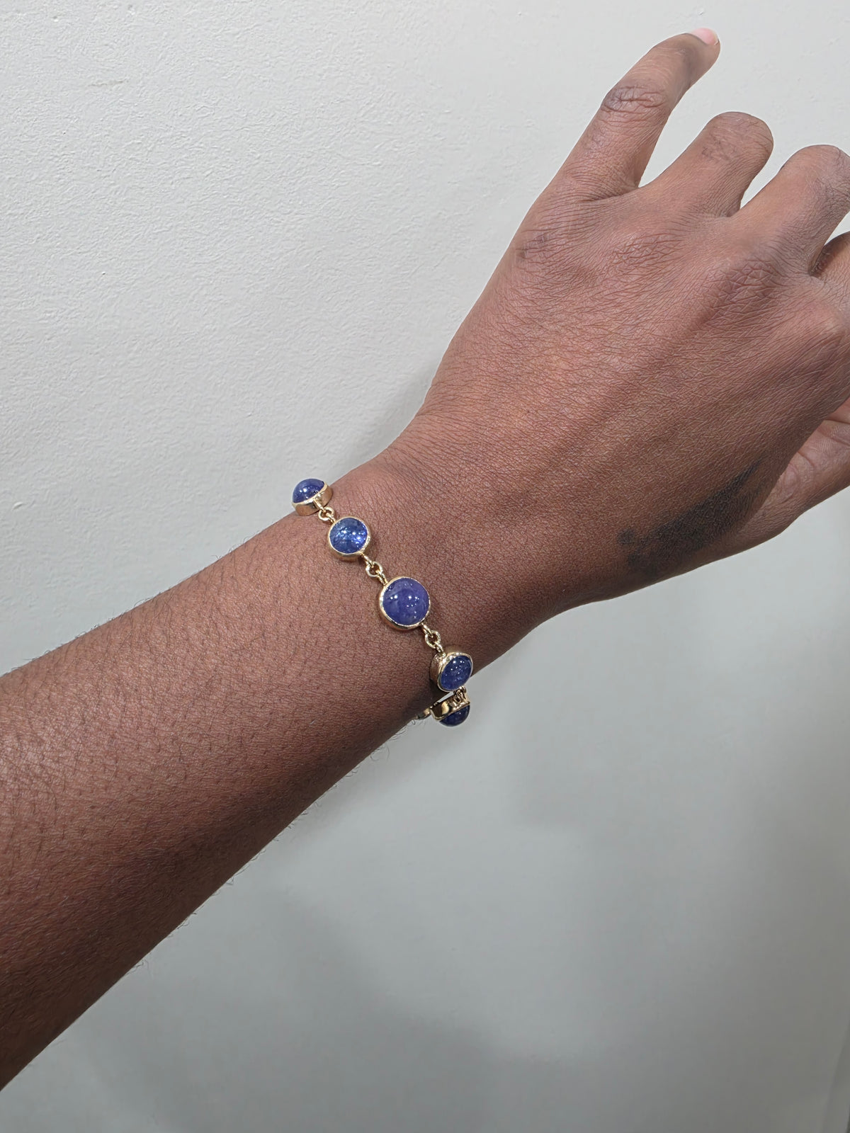 Tanzanite Cabochon Bracelet