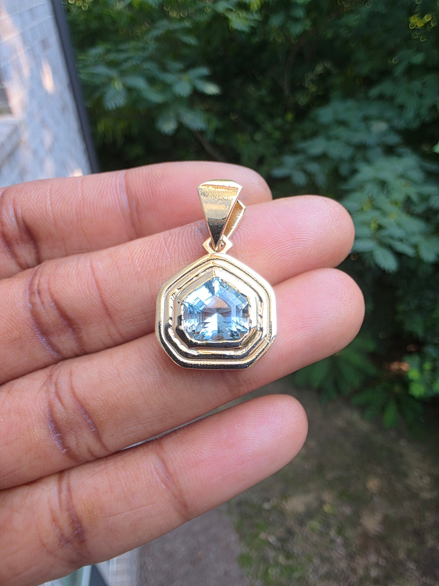 Aquamarine Ripple Pendant