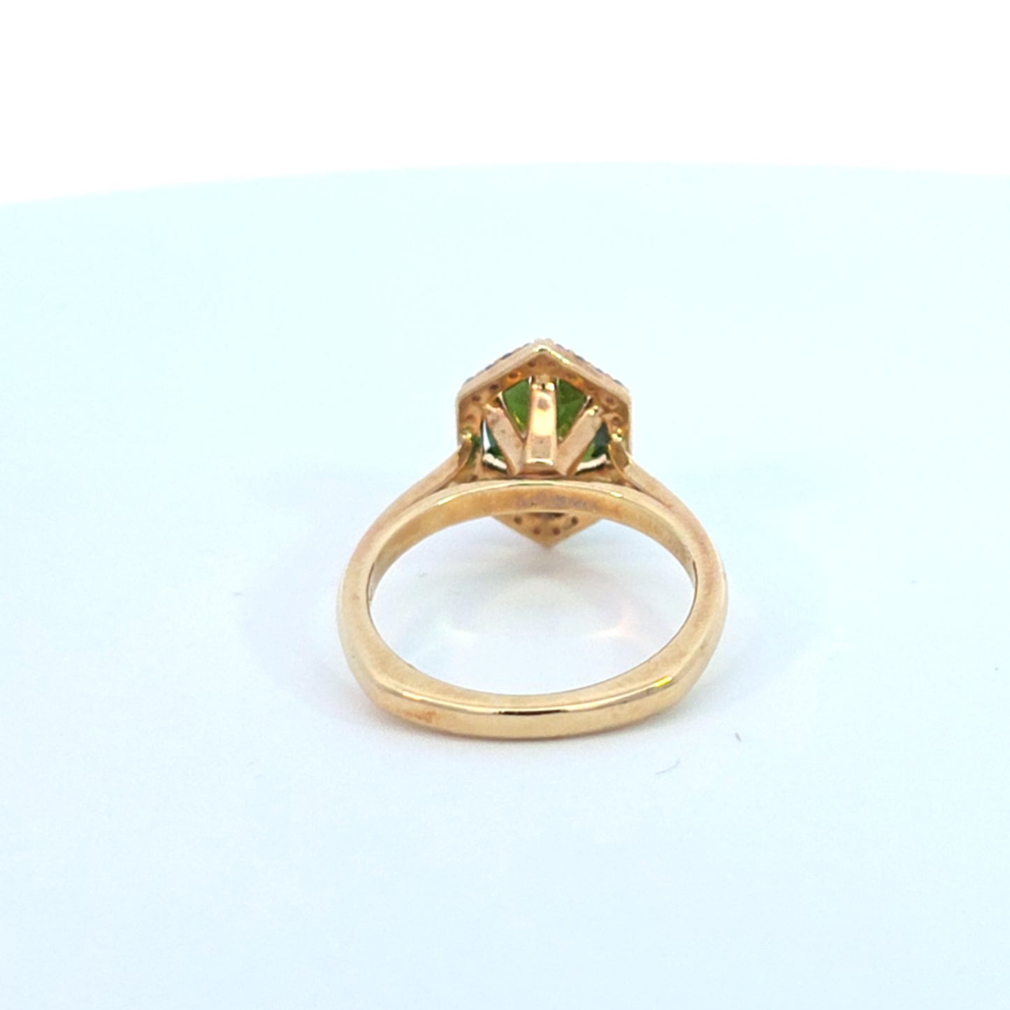 Green Tourmaline & Diamonds Ring
