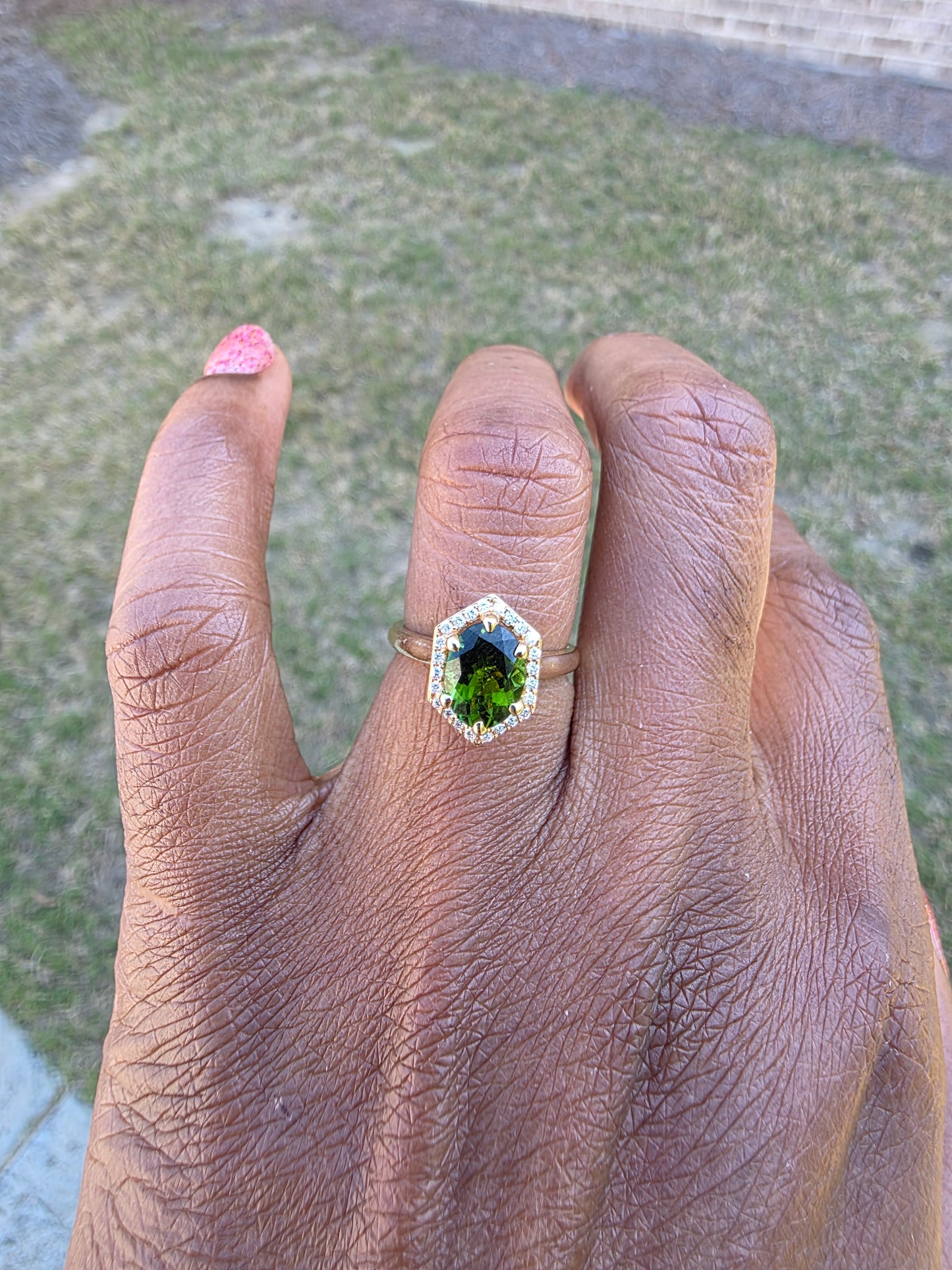 Green Tourmaline & Diamonds Ring