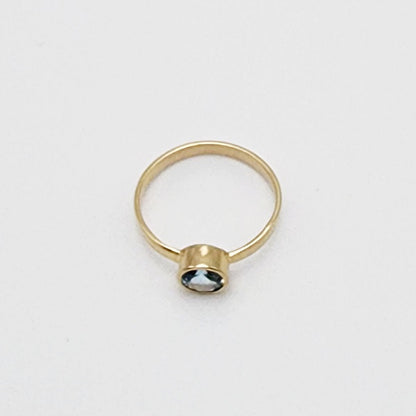 Aquamarine Solitaire Gold Ring