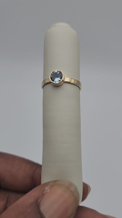Aquamarine Solitaire Gold Ring